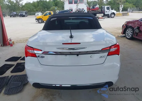 2011 Chrysler 200 Touring из США, поврежденный, VIN 1C3BC2EB4BN589344